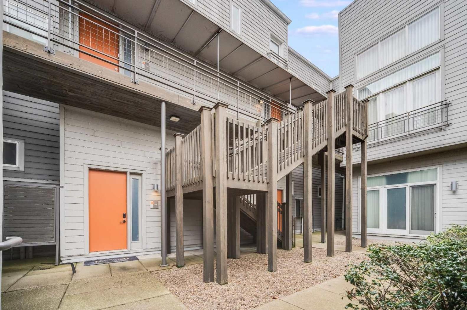 Chic Modern In The Vibrant Nulu District *