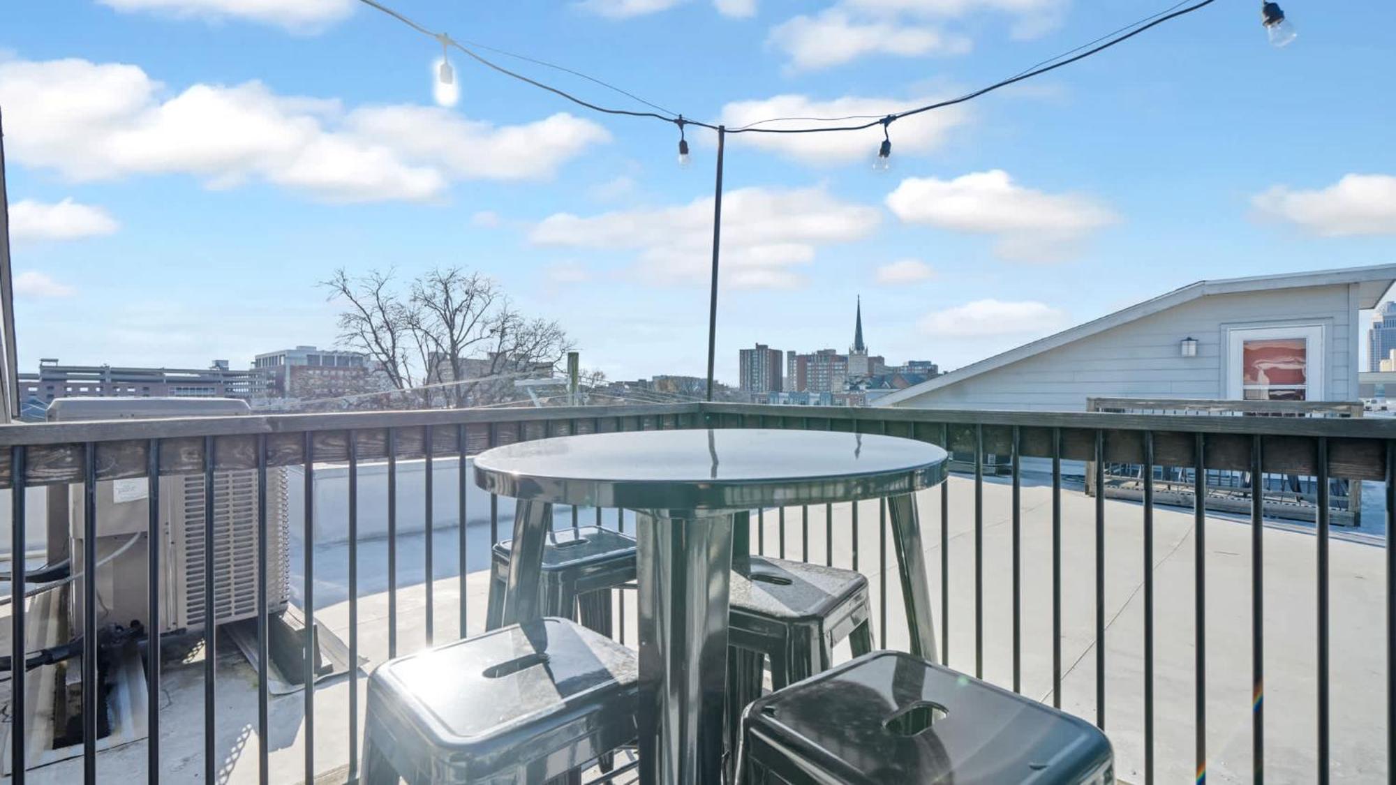 Chic Modern In The Vibrant Nulu District *