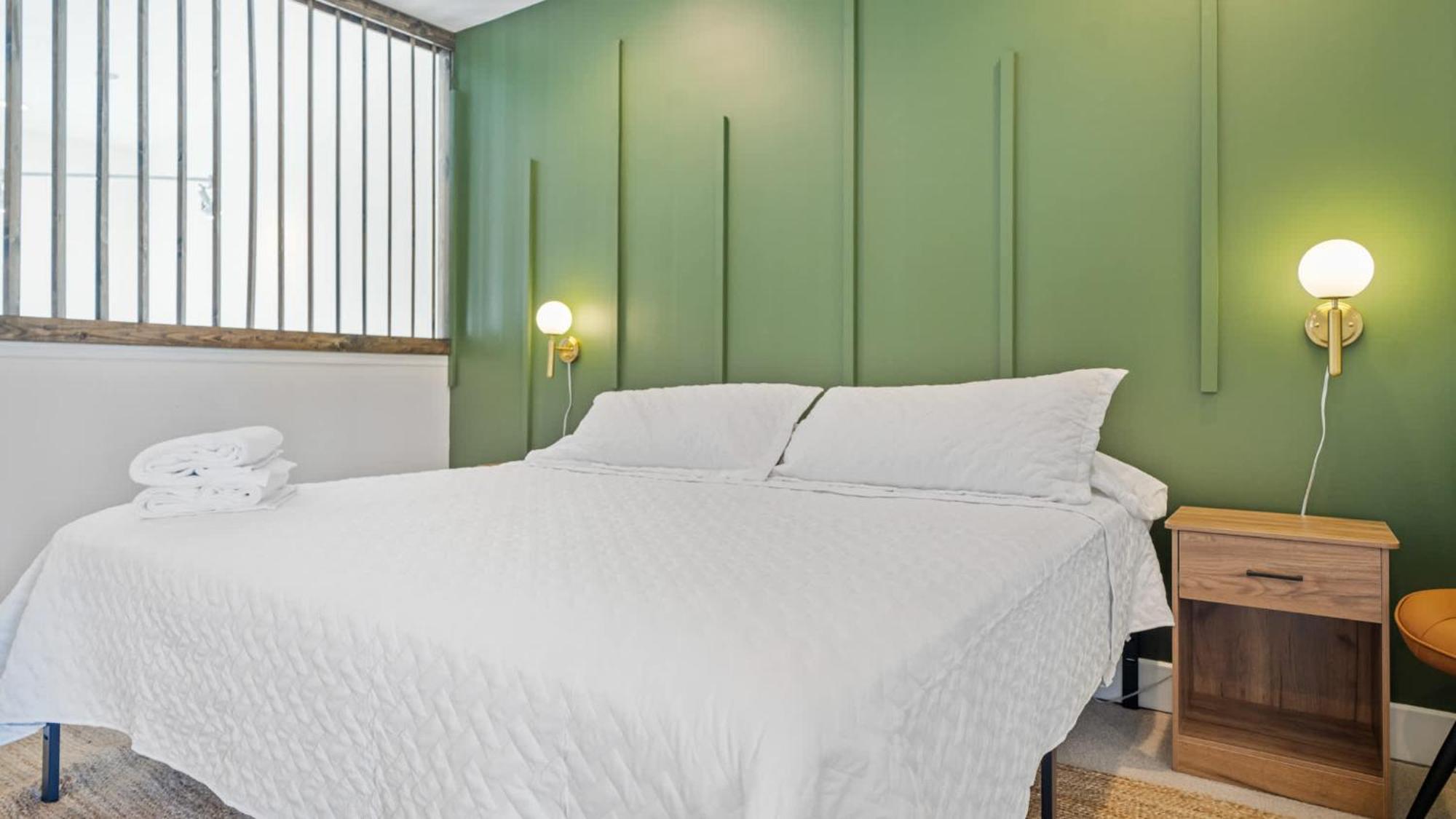 Apartment Chic Modern In The Vibrant Nulu District Louisville