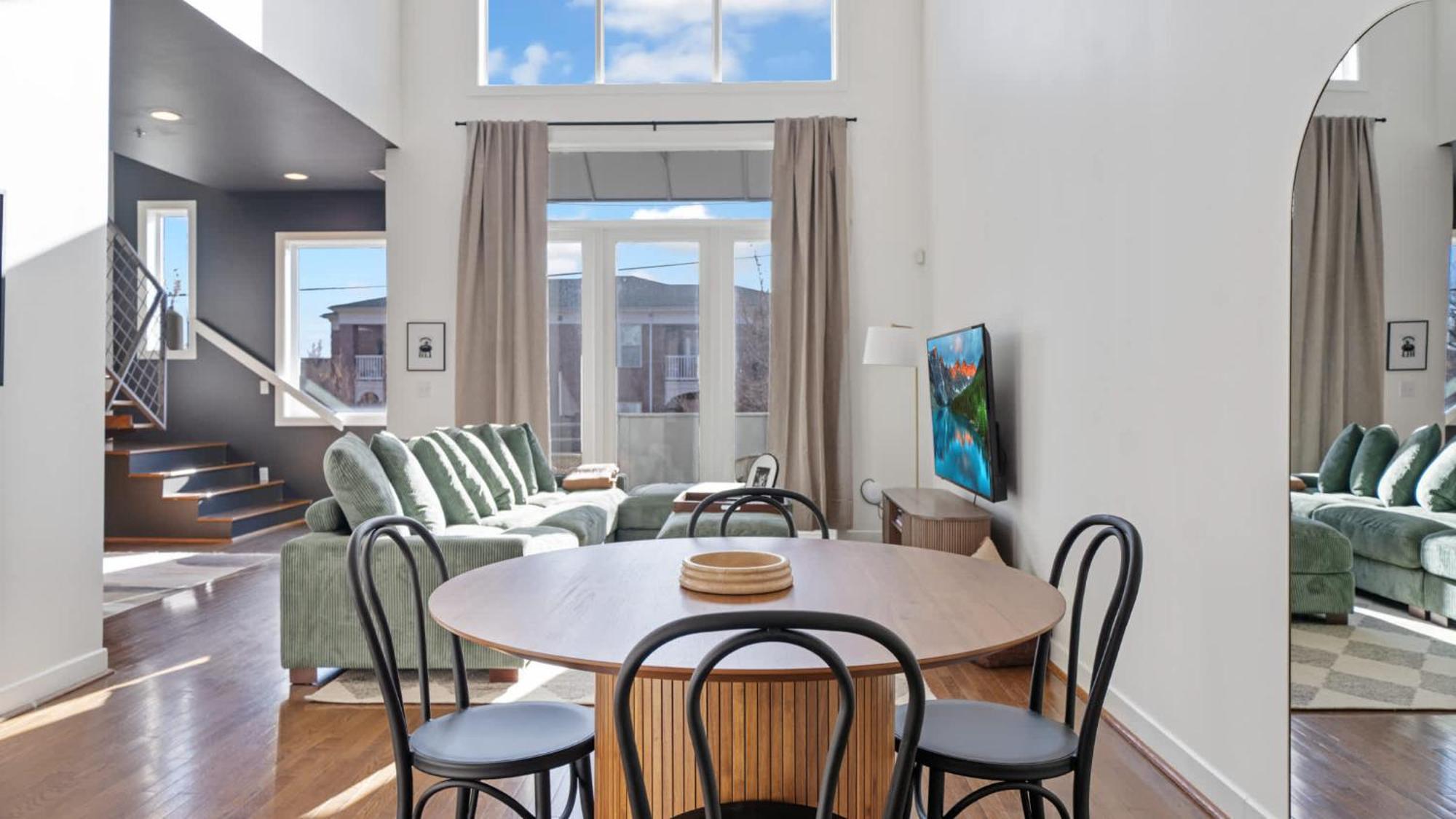 Chic Modern In The Vibrant Nulu District * Louisville